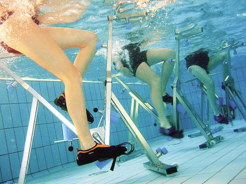 水中健身器材